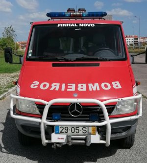 Incêndio em Pinhal Novo: Bombeiros e GNR em&nbsp;ação